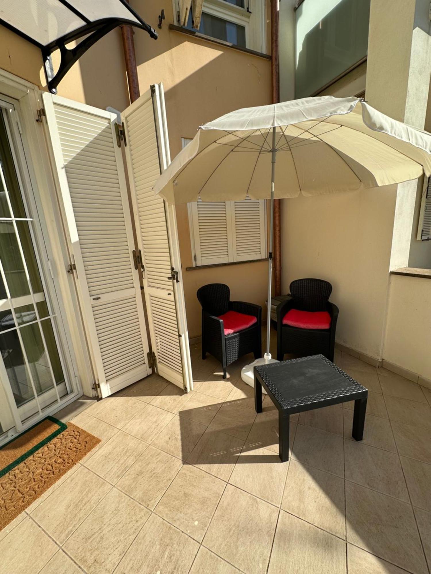 La Kasina Hotel Livorno Exterior photo